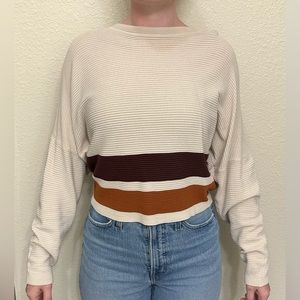 Slouchy fitted waist neutral sweater. Women’s size small